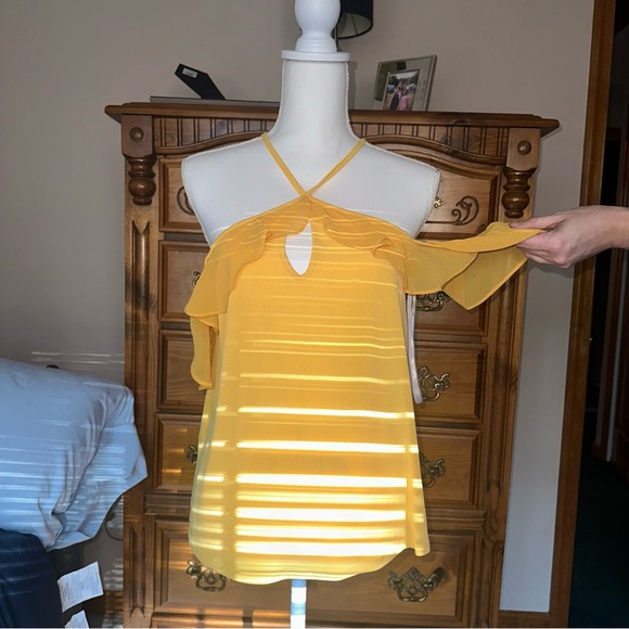 BCBGeneration Yellow Blouse NWT - Picture 2 of 4